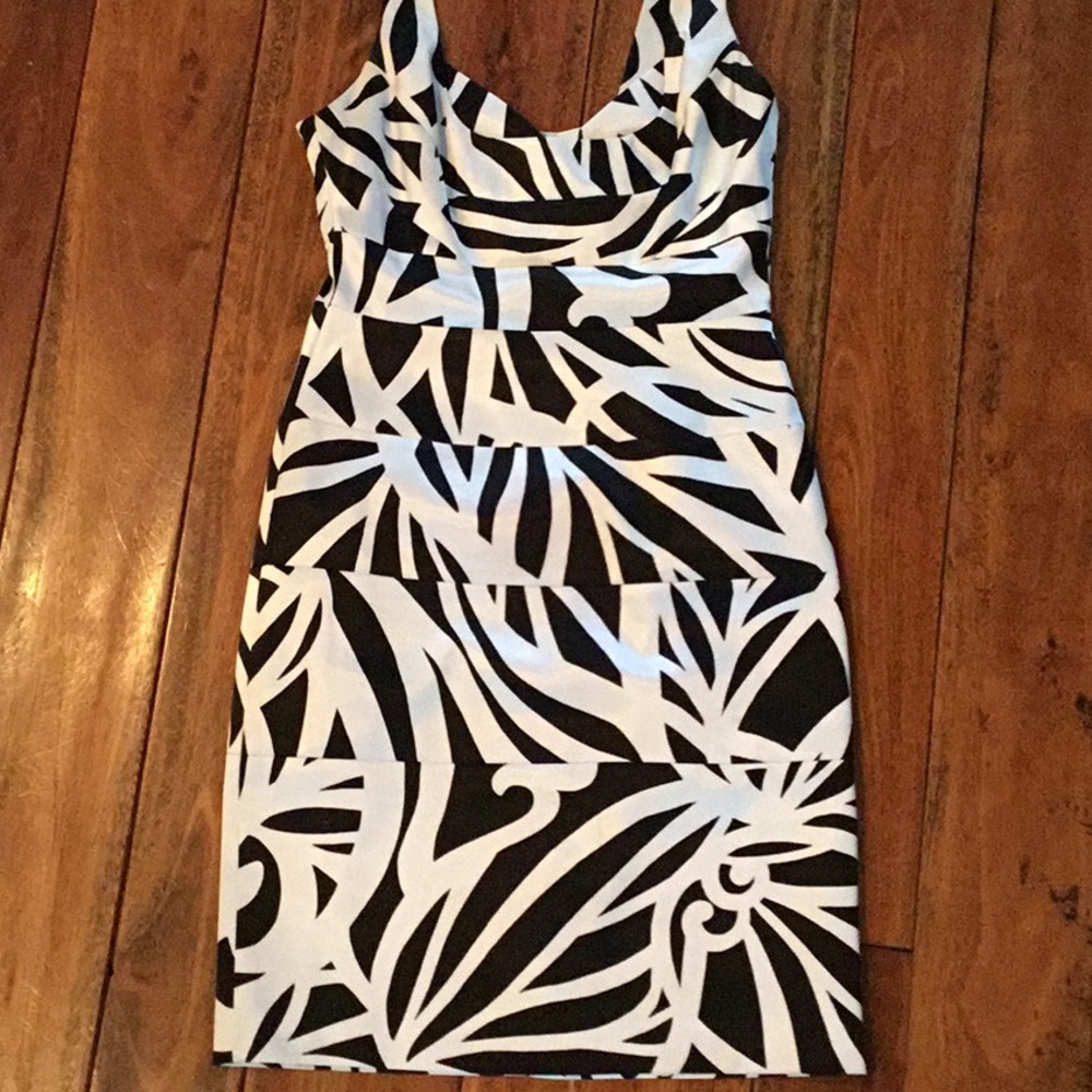 Perfect little black and white dress